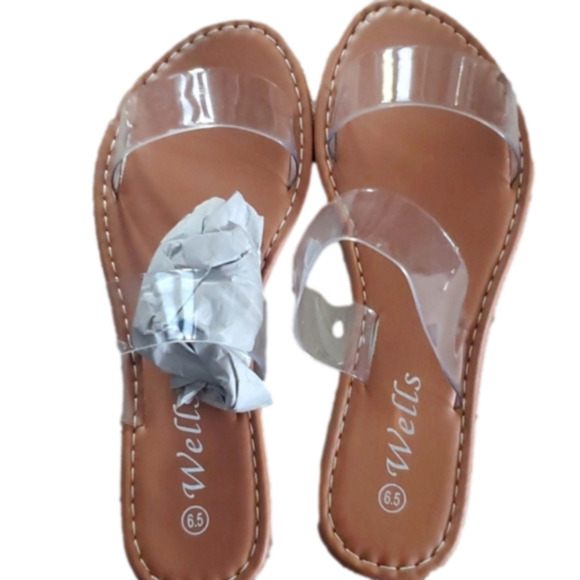 Wells Sliders clear see through color 6.5 new in box - Picture 1 of 4